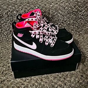 SALE Jordan 1 Mid Shoes